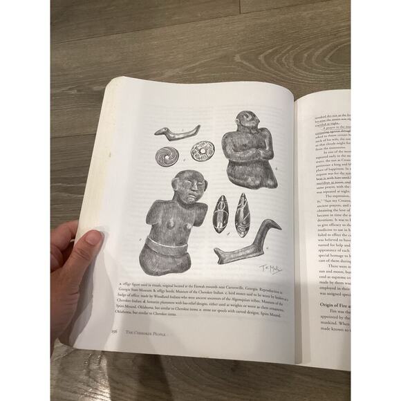 Cherokee People Cherokees Earliest Origins to Contemporary Times Thomas E. Mails - Picture 6 of 13